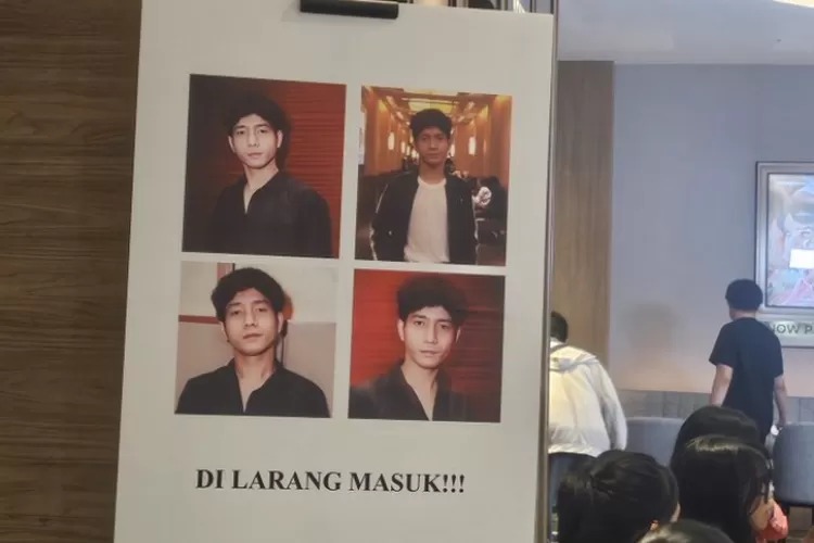 Heboh! Ini Sosok Aris Setiawan yang Tampangnya dibuat Banner Larangan Cegah Menyusup di Premiere Film